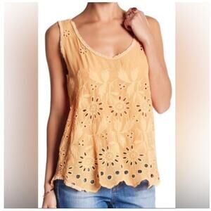 Johnny Was Embroidered Eyelet Sleeveless Crewneck Tank in orange size XS